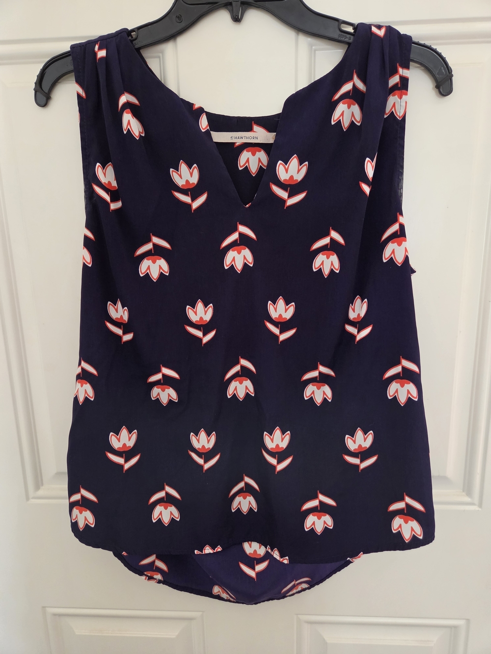 41 Hawthorn Navy Floral Sleeveless V-Neck Shell with Red and White Tulips